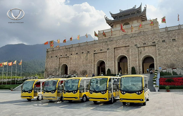 5 xe điện VNE.CAR 14AC i10 của Tùng Lâm đã có mặt tại khu du lịch tâm linh Tây Yên Tử - Bắc Giang