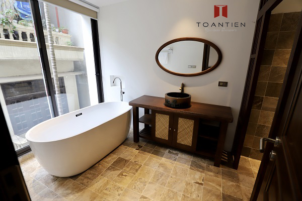 Sự kết hợp hoàn hảo giữa vẻ đẹp cổ điển của phong các Đông Dương cùng những tinh hoa văn hóa truyền thống của người Việt đã tạo nên những căn hộ vô cùng độc đáo, đáng trải nghiệm chỉ có tại Toan Tien Housing.