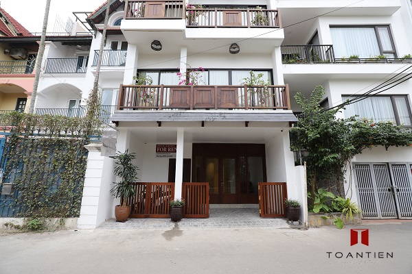 Sự kết hợp hoàn hảo giữa vẻ đẹp cổ điển của phong các Đông Dương cùng những tinh hoa văn hóa truyền thống của người Việt đã tạo nên những căn hộ vô cùng độc đáo, đáng trải nghiệm chỉ có tại Toan Tien Housing.