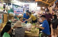 Quán bánh bèo hơn 20 năm đông khách ở chợ Bến Thành