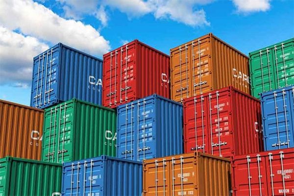 Vận chuyển container hàng hoá bằng đường biển