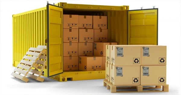 Vận chuyển container hàng hoá bằng đường biển