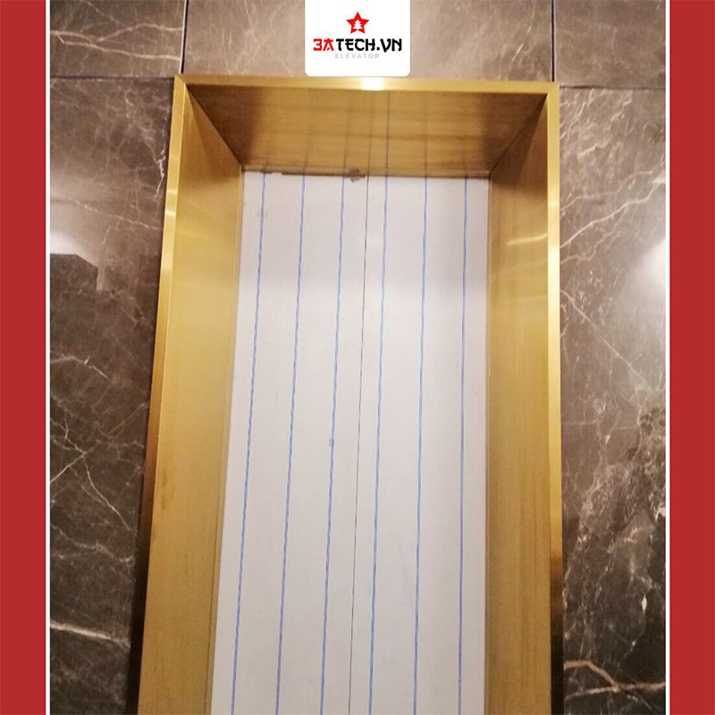 tấm ốp inox thang máy