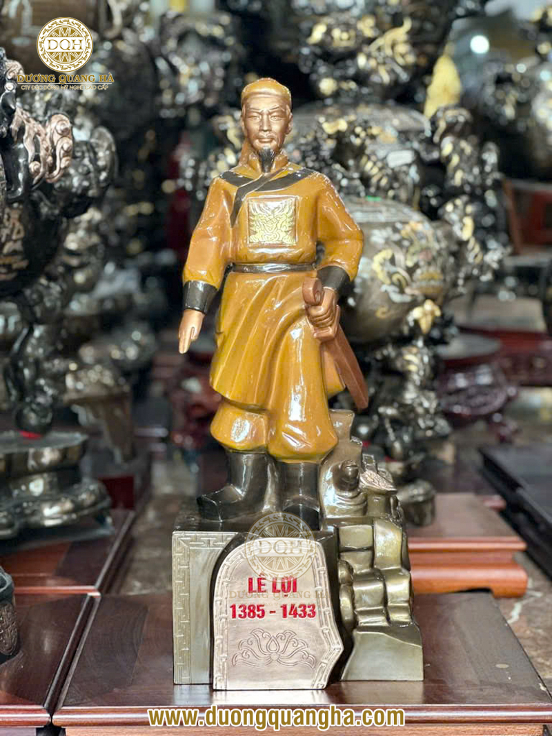 tượng đài lê lợi