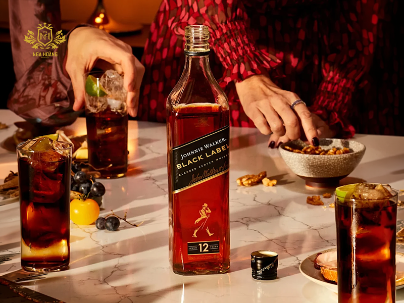 ượu Johnnie Walker Black Label giá bao nhiêu